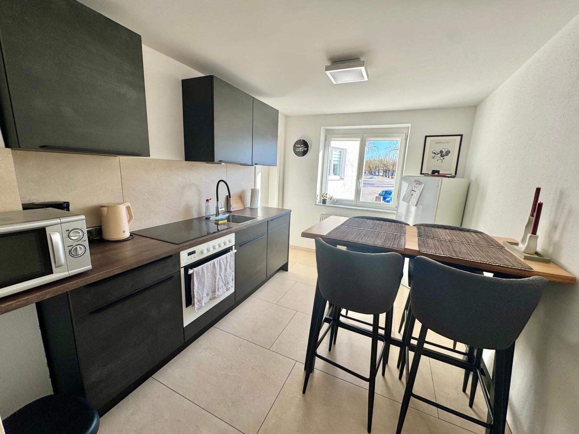 3 Zimmer Apartment Mit Flussblick - Self Check-In إغنفلدن المظهر الخارجي الصورة