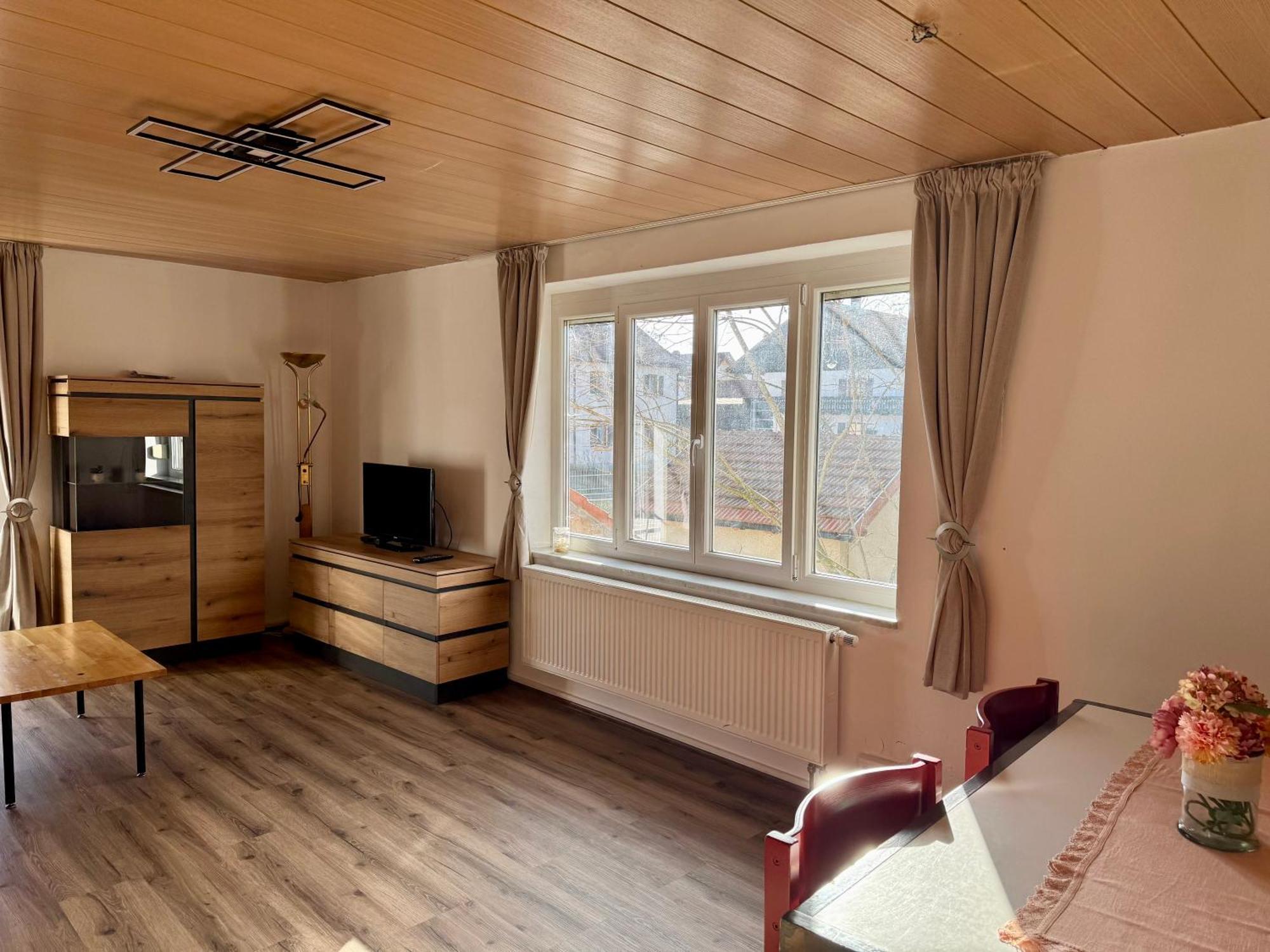 3 Zimmer Apartment Mit Flussblick - Self Check-In إغنفلدن المظهر الخارجي الصورة